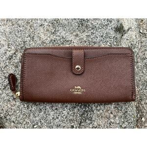 Coach Multifunctional Wallet In English Tan